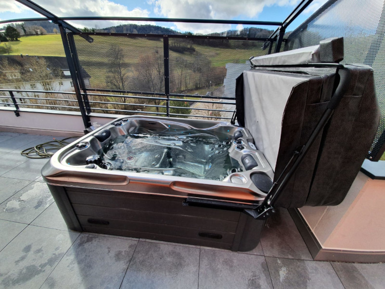 Gut geschützt stehener Whirlpool ermöglicht effektiveres erhitzen