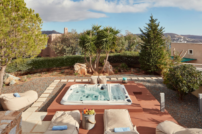 Dekoration für Whirlpool im Stil Finca-Flair