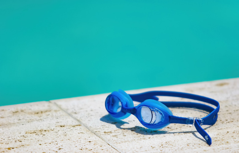 Taucherbrille: Kann zu viel Chlor im Pool schädlich sein?