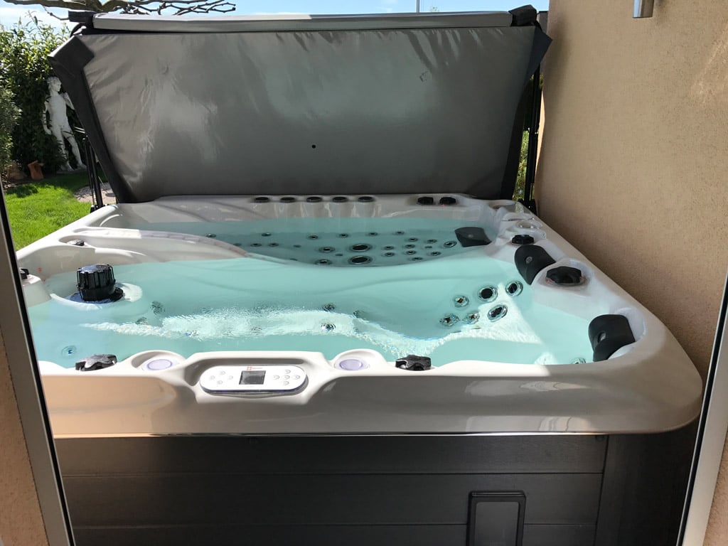 Jacuzzi-Modell Phönix - top-bewertet im Online Shop