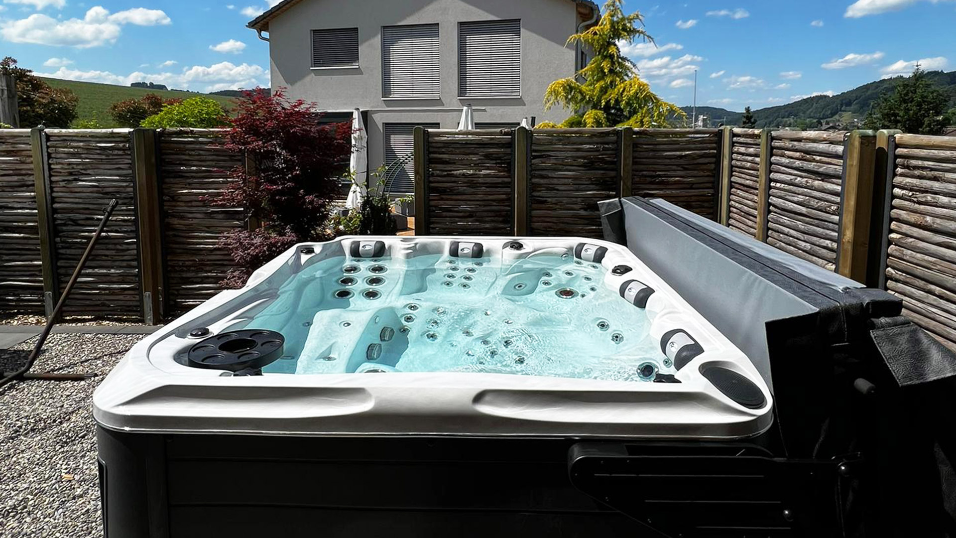 Whirlpool Malibu **Premium Version**