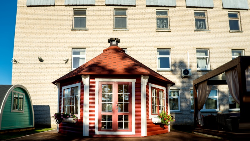 Pavilion 14.9 m² mit Grill und Kamin