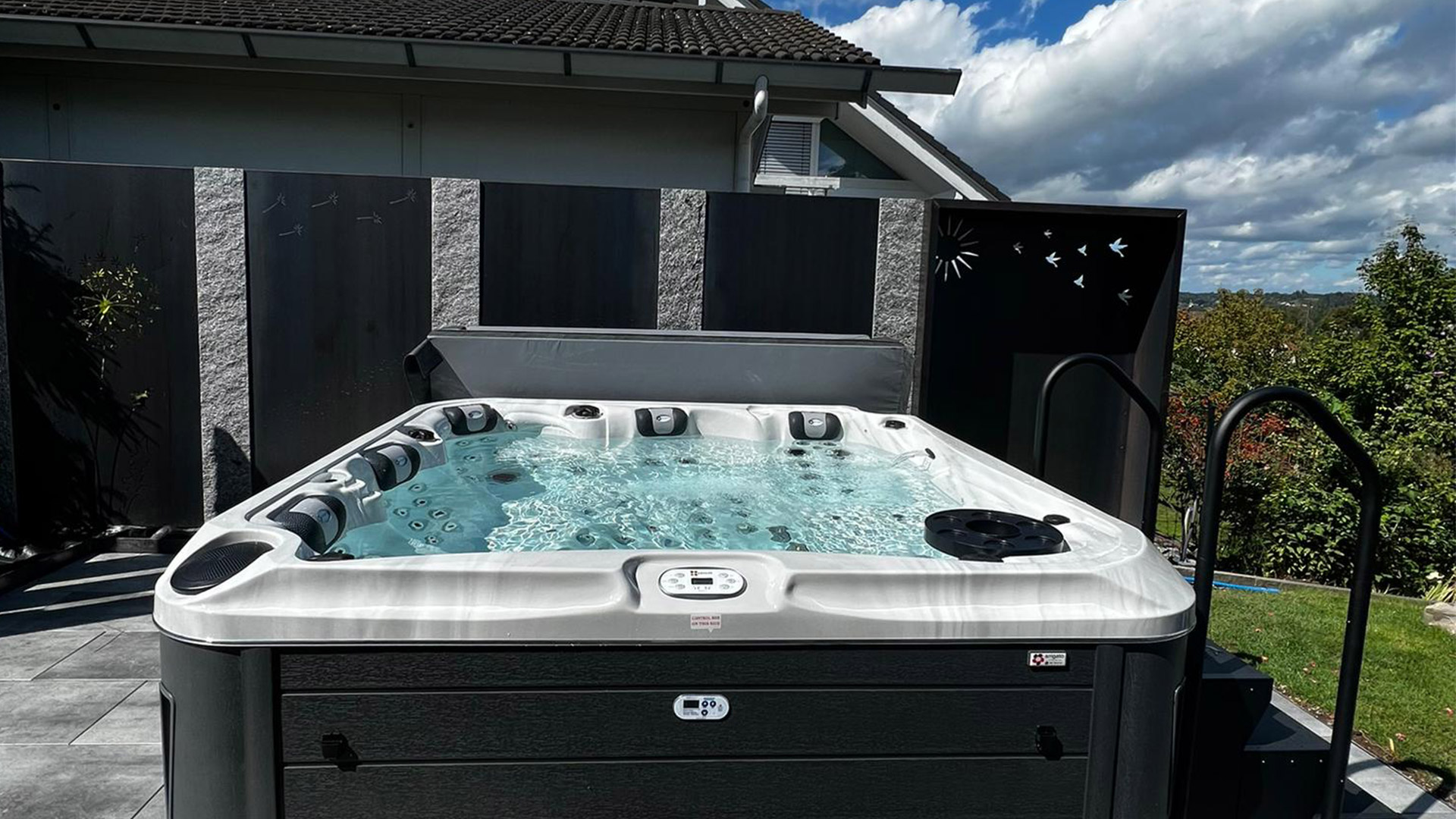 Whirlpool Malibu PLUS  **Premium Version**