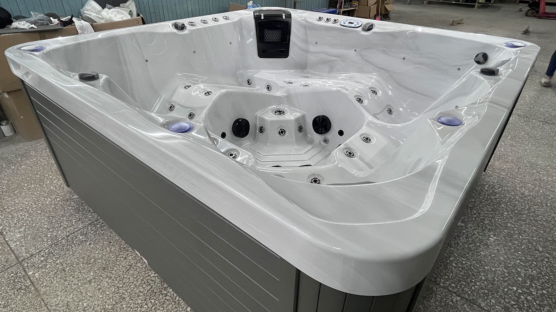 Whirlpool Montana **Platin Version**
