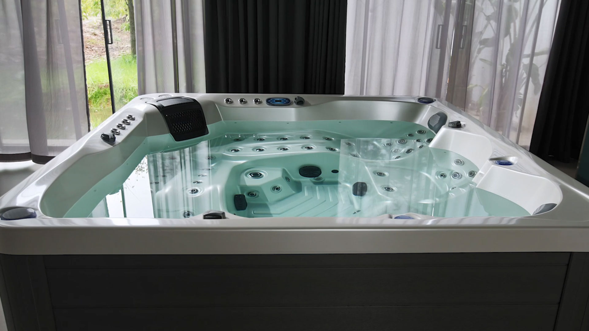 Whirlpool Montana **Platin Version**