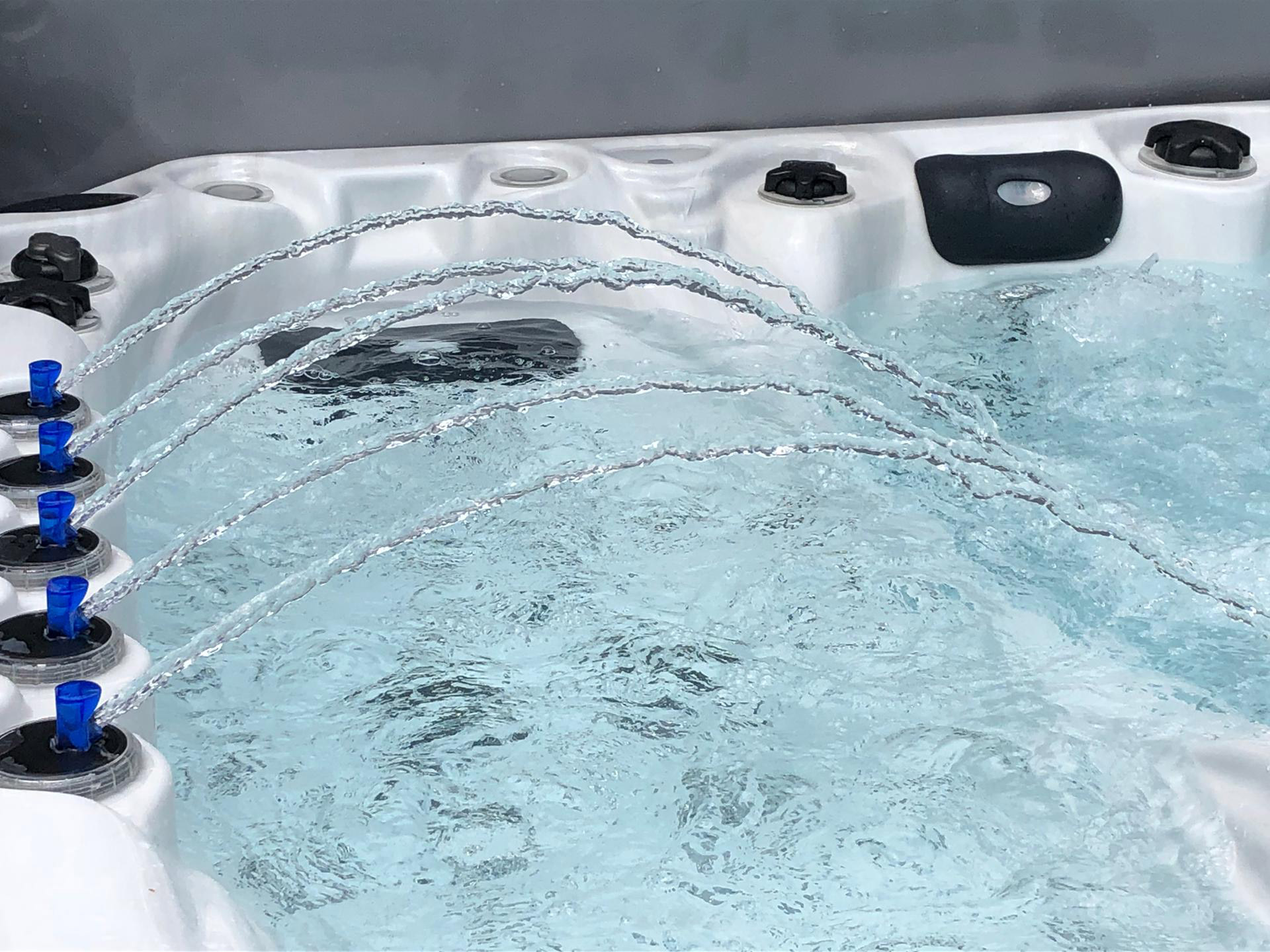 Whirlpool Phoenix **Platin Version** | 4 Personen | 5 Personen