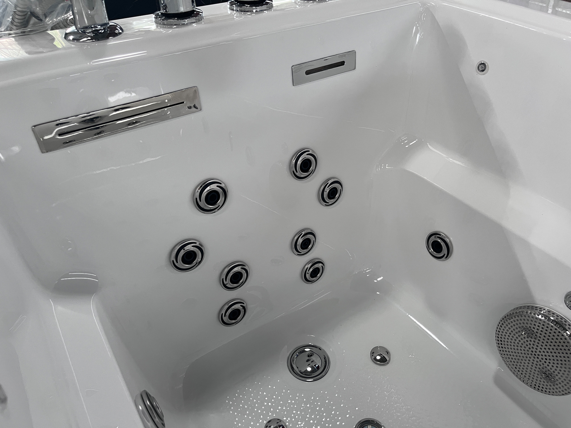 Whirlpool Badewanne Montpellier