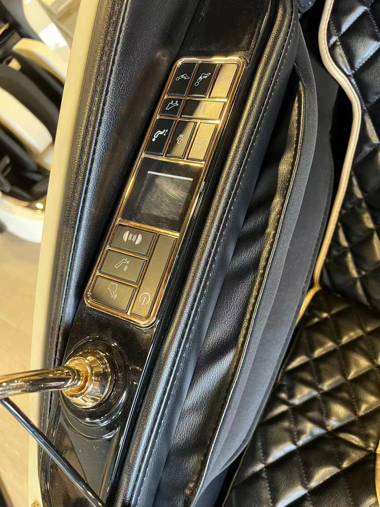 Massagesessel Schwarz Gold SMART iRelax **Platinum**