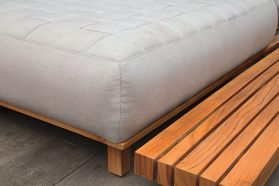 Sonnenliege Rock Weiss mit Teak **Platin Version**