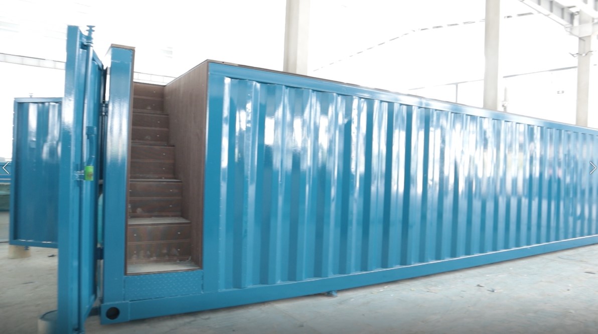 Swim Spa Container mit Fenster **inklusive Rollabdeckung**