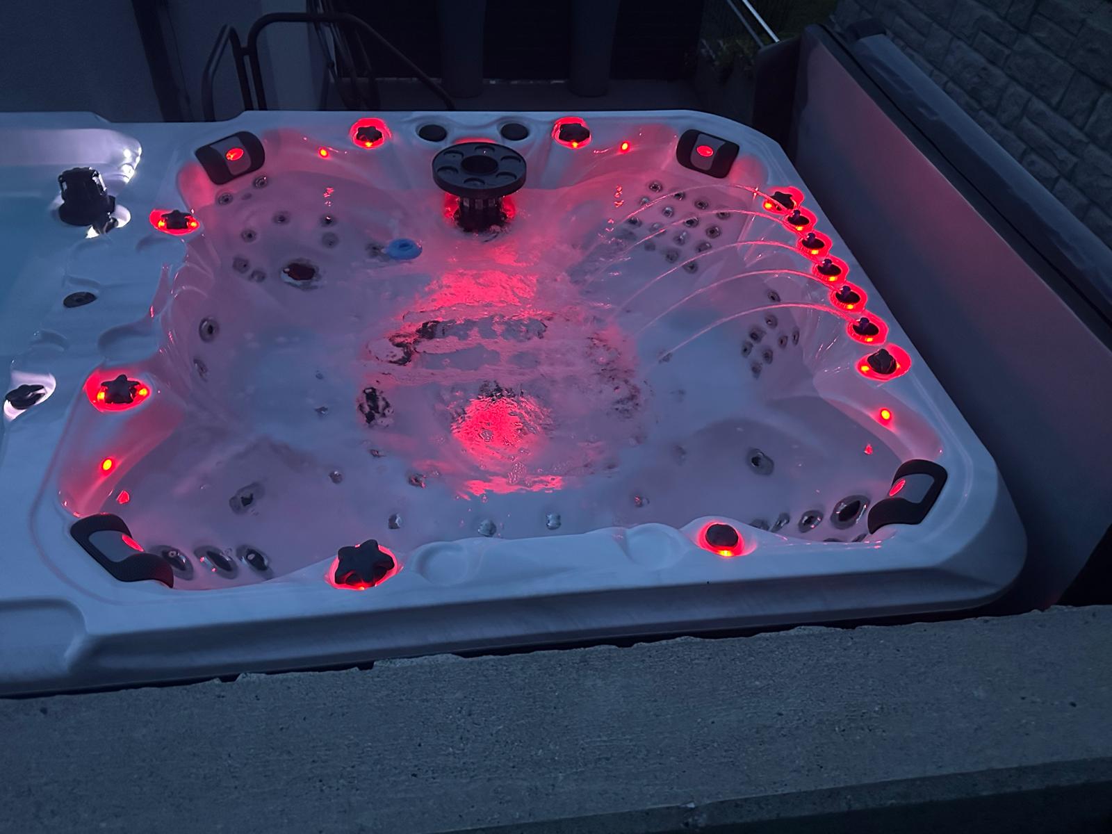 Occasion Swim Spa Vital – Platin-Version (Höhe 152 cm)