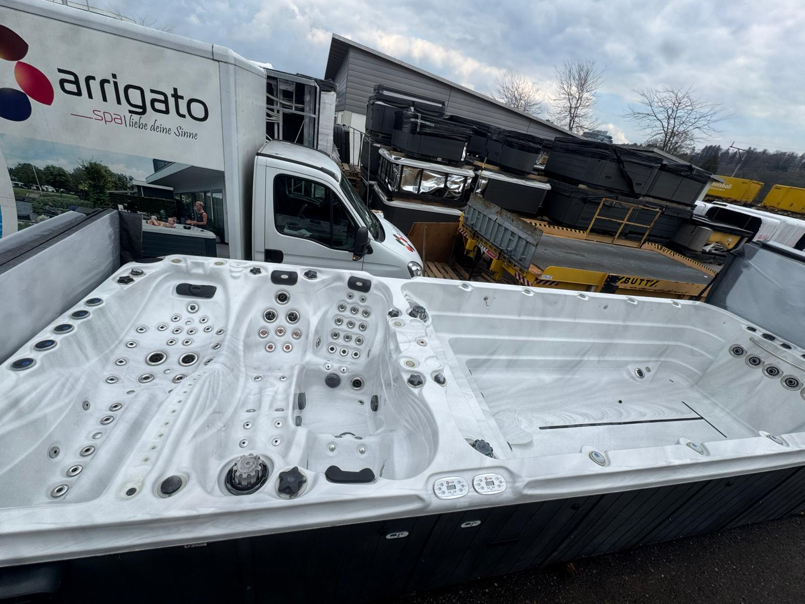 Swim Spa Phoenix (Platin Version, 128 cm) – Top ausgestattet - Occasion