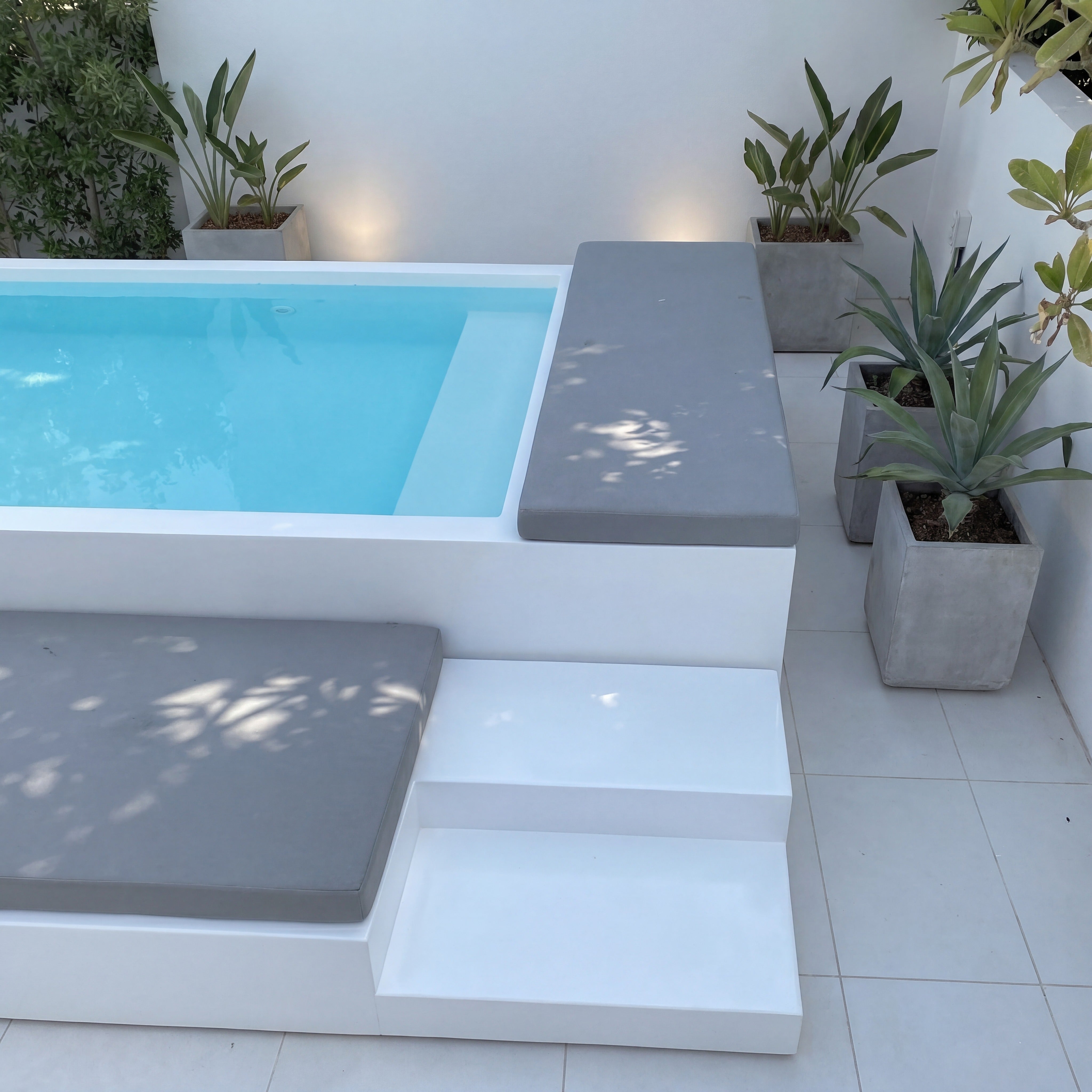 Whirlpool Mini Pool Santorini **ARRIGATO® Mediterranean Collection**