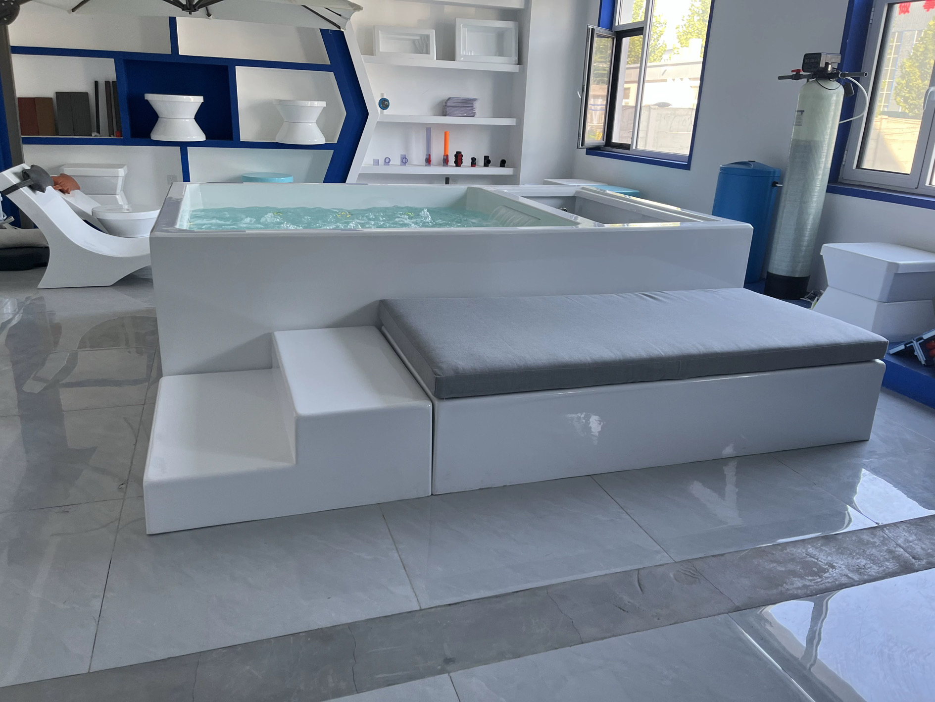 Whirlpool Mini Pool Santorini **ARRIGATO® Mediterranean Collection**