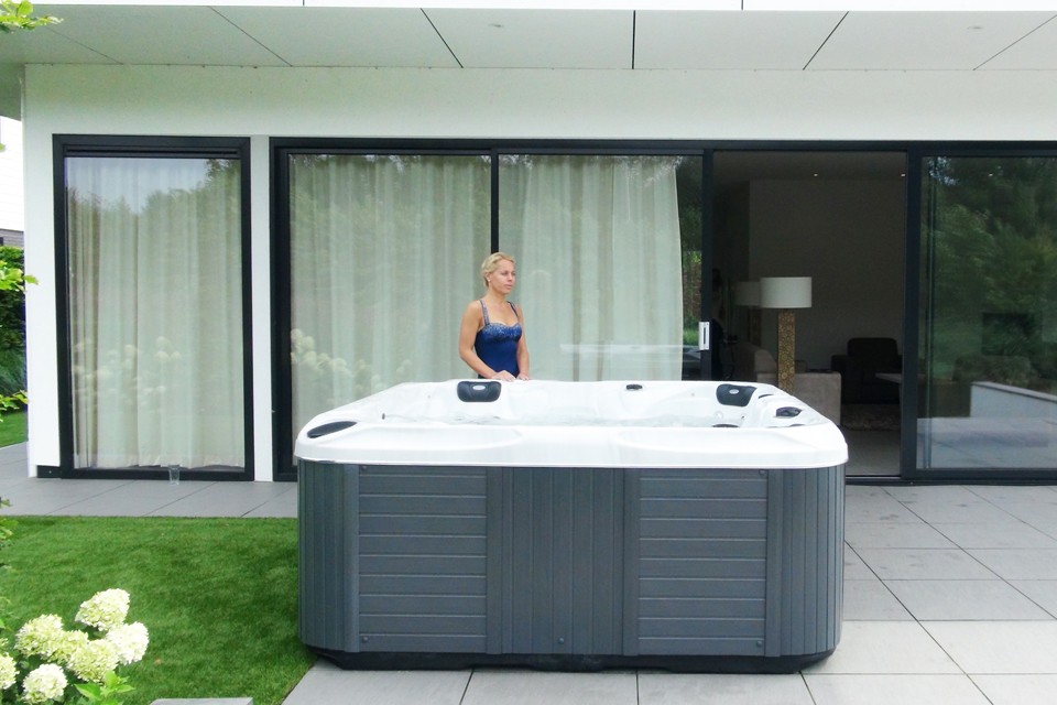 Whirlpool Montreal **Premium Version**