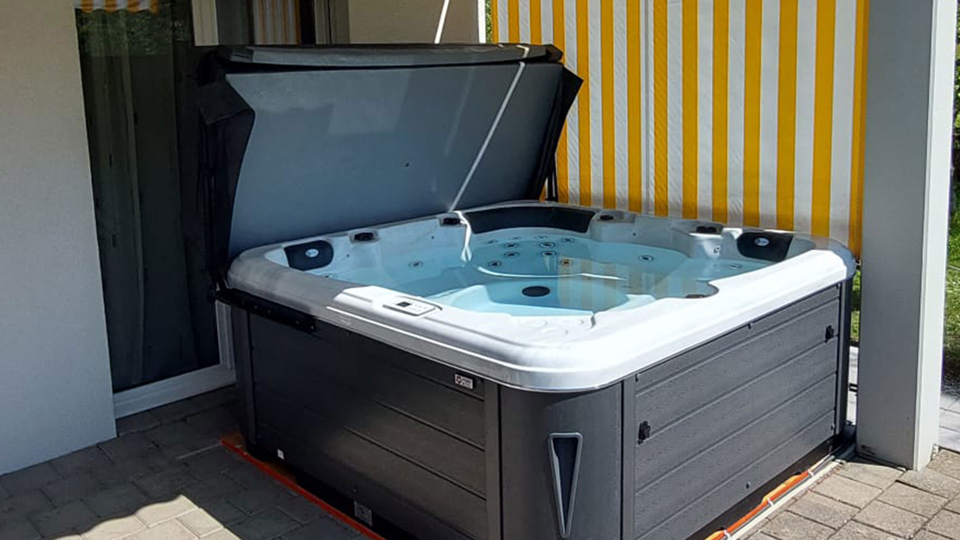 Whirlpool Charlotte | 4 Personen | 5 Personen