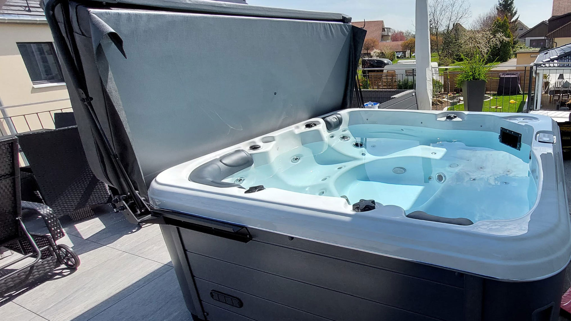 Whirlpool Charlotte | 4 Personen | 5 Personen