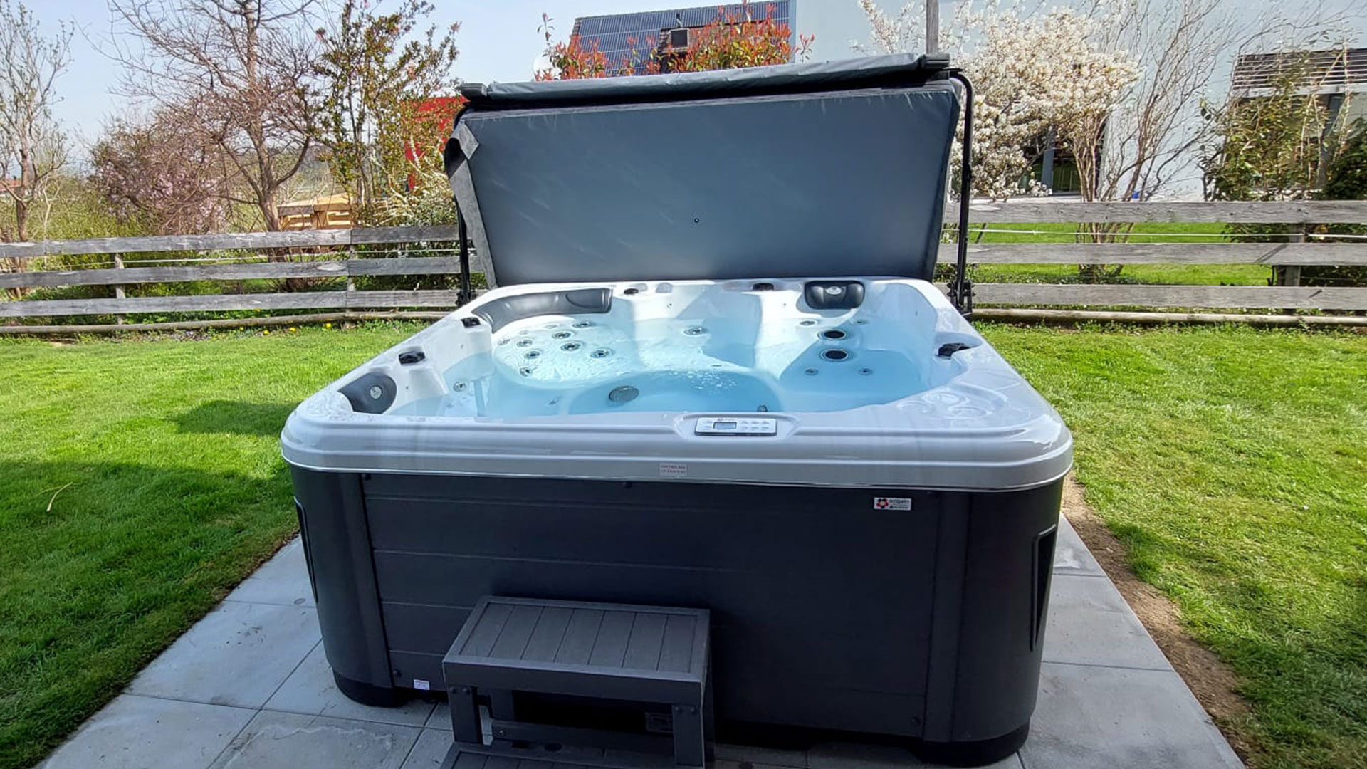 Whirlpool Charlotte | 4 Personen | 5 Personen