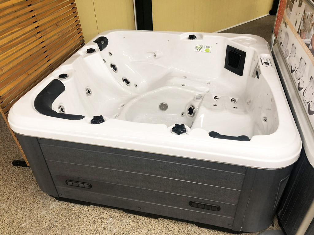 Whirlpool Charlotte | 4 Personen | 5 Personen