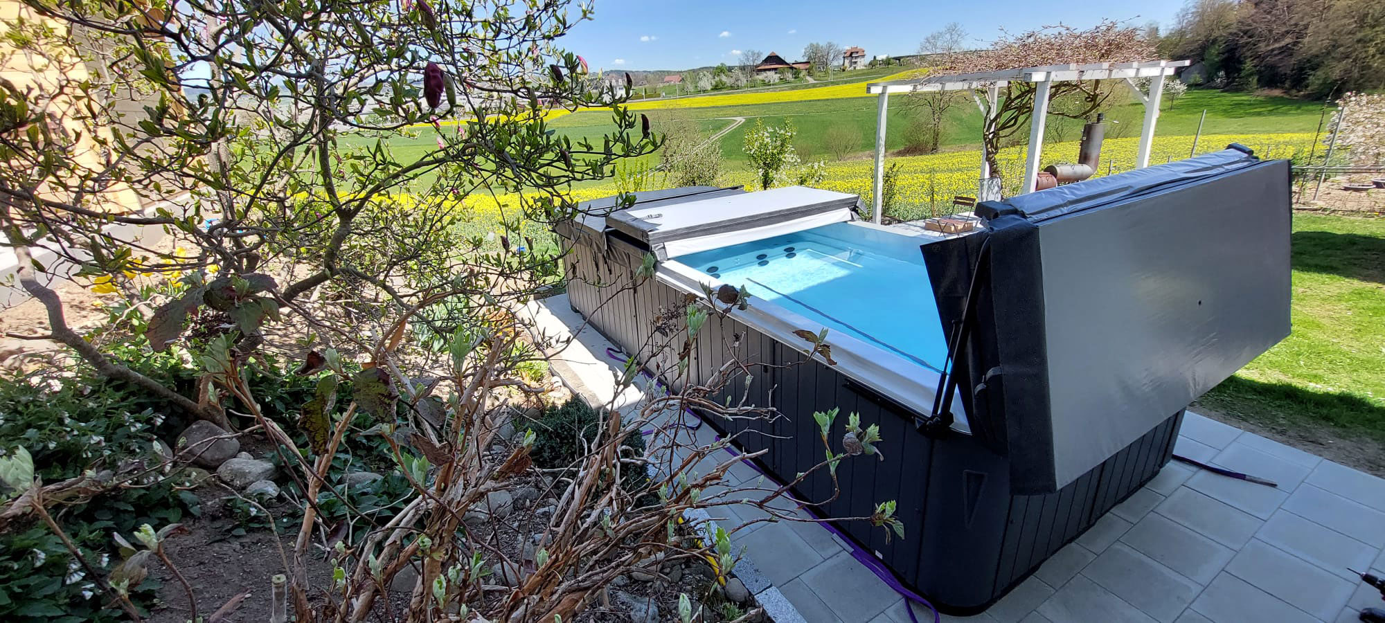 swimspa michigan abdeckung offen