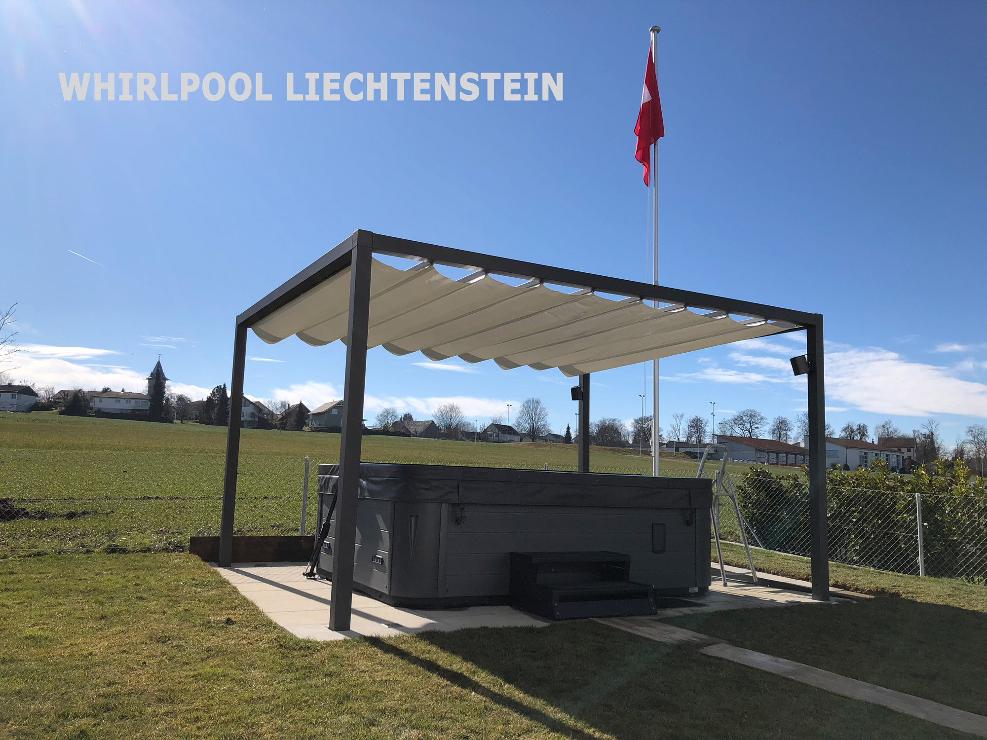 Whirlpool Liechtenstein im Gazebo